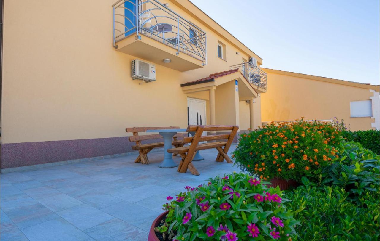 Beautiful Apartment In Krvavica With Kitchen Εξωτερικό φωτογραφία