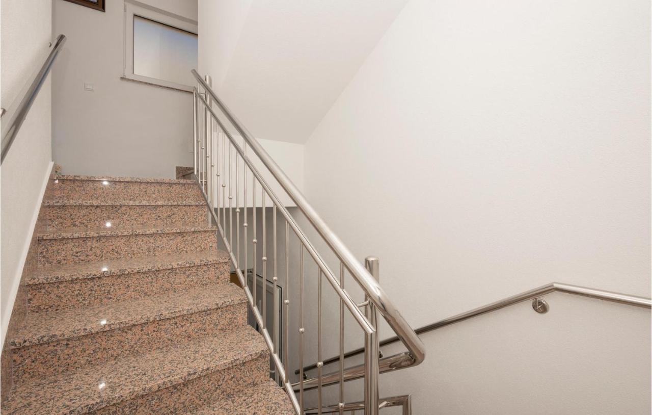 Beautiful Apartment In Krvavica With Kitchen Εξωτερικό φωτογραφία
